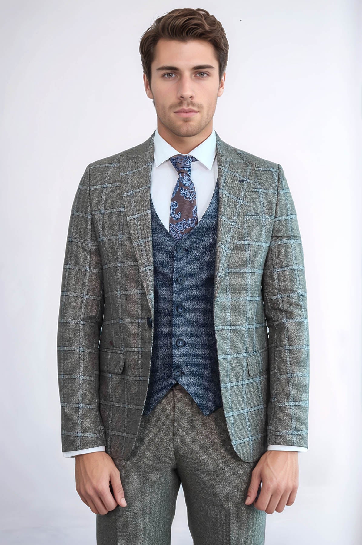 Vested Grey Men Suit - Image 3